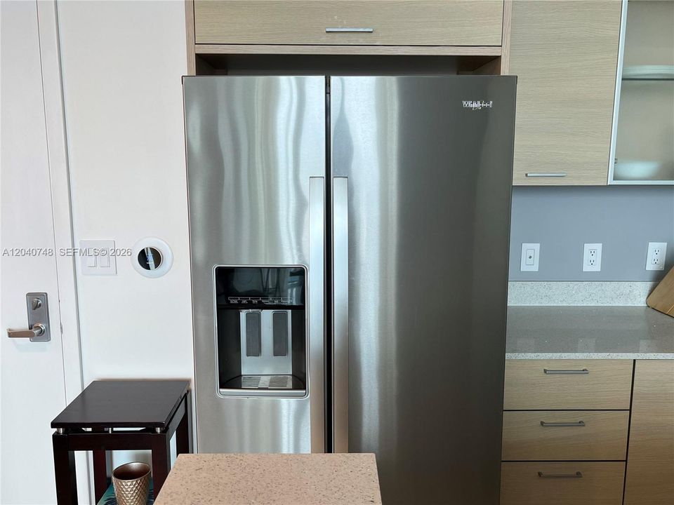 For Sale: $499,900 (2 beds, 2 baths, 1020 Square Feet)
