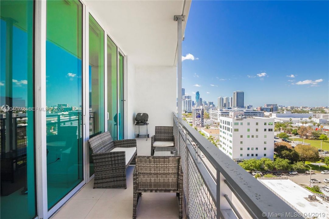 For Sale: $499,900 (2 beds, 2 baths, 1020 Square Feet)