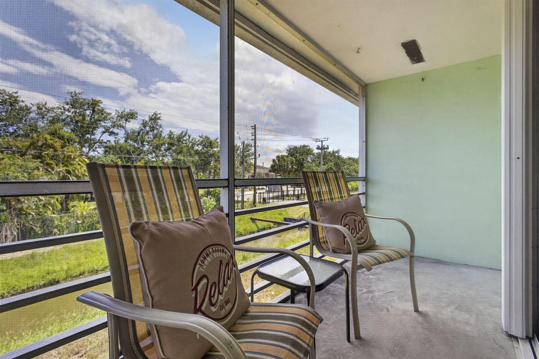 Enjoy the Florida Breeze