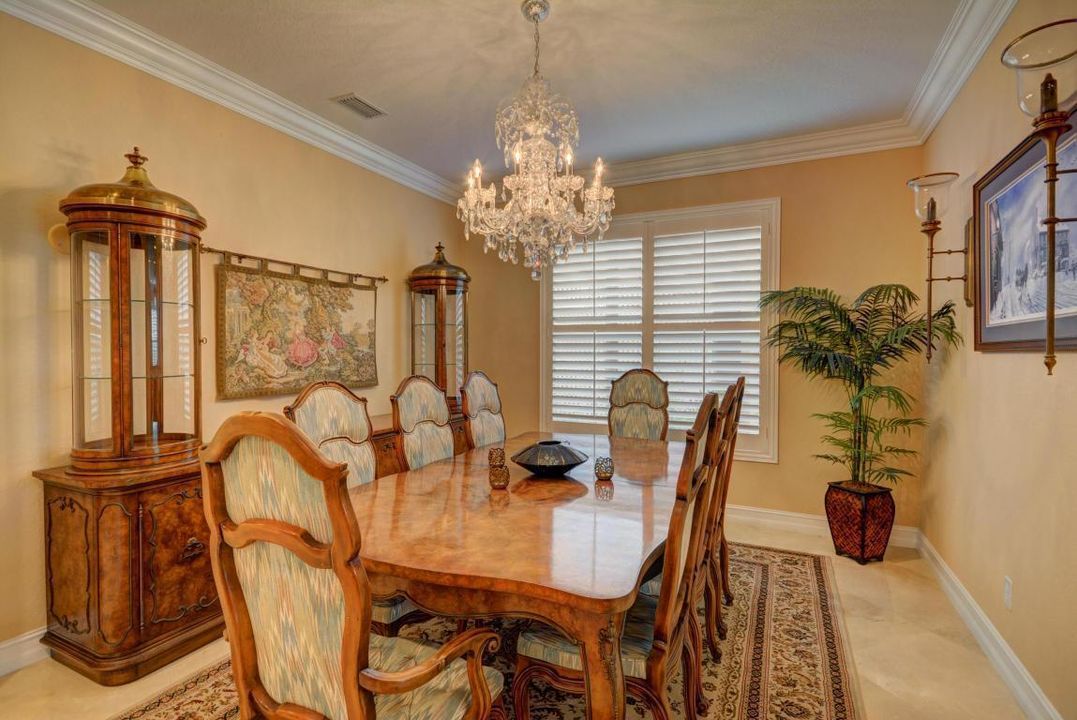 Formal Dining
