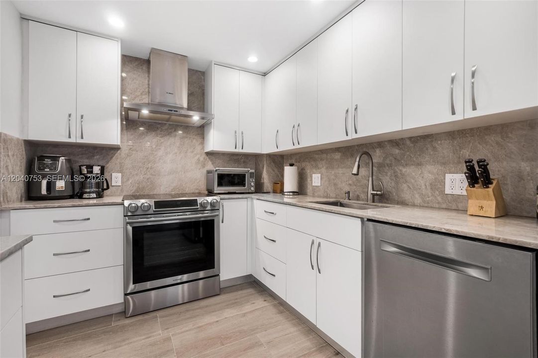 En Venta: $845,000 (2 camas, 2 baños, 1310 Pies cuadrados)