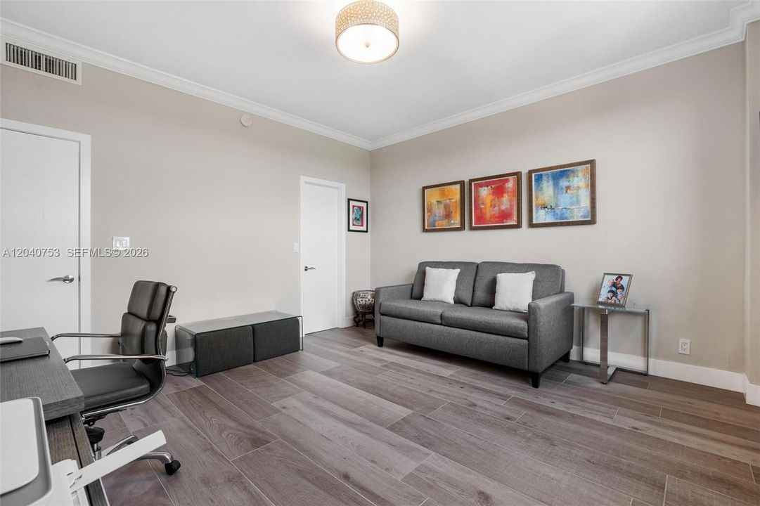 En Venta: $845,000 (2 camas, 2 baños, 1310 Pies cuadrados)