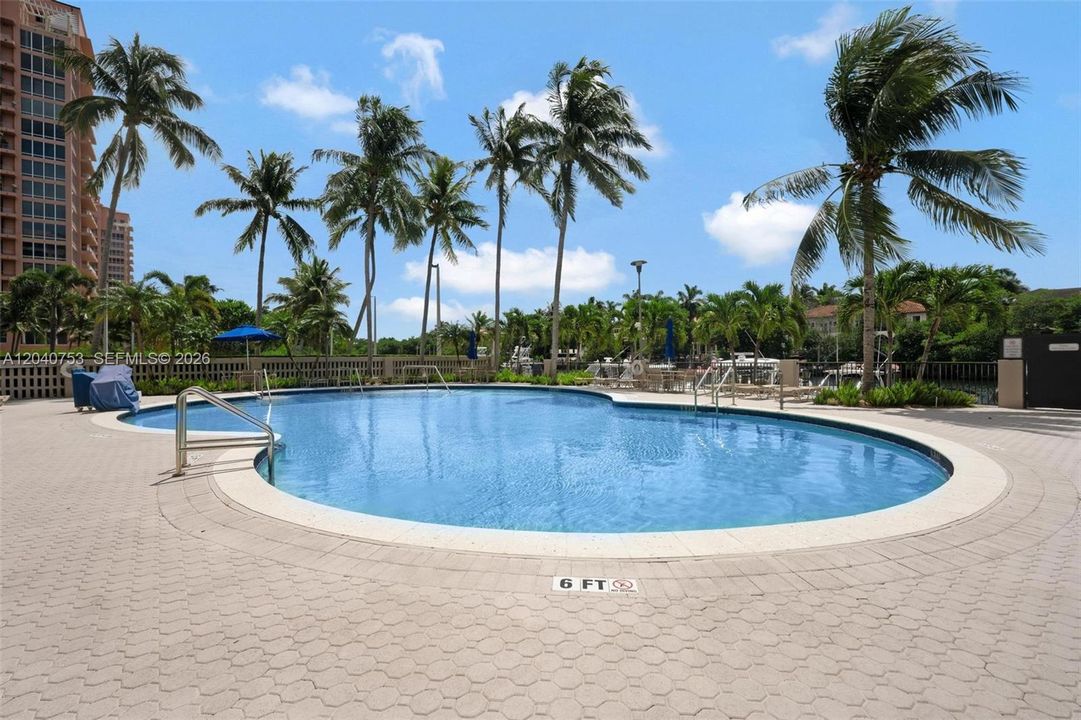 En Venta: $845,000 (2 camas, 2 baños, 1310 Pies cuadrados)