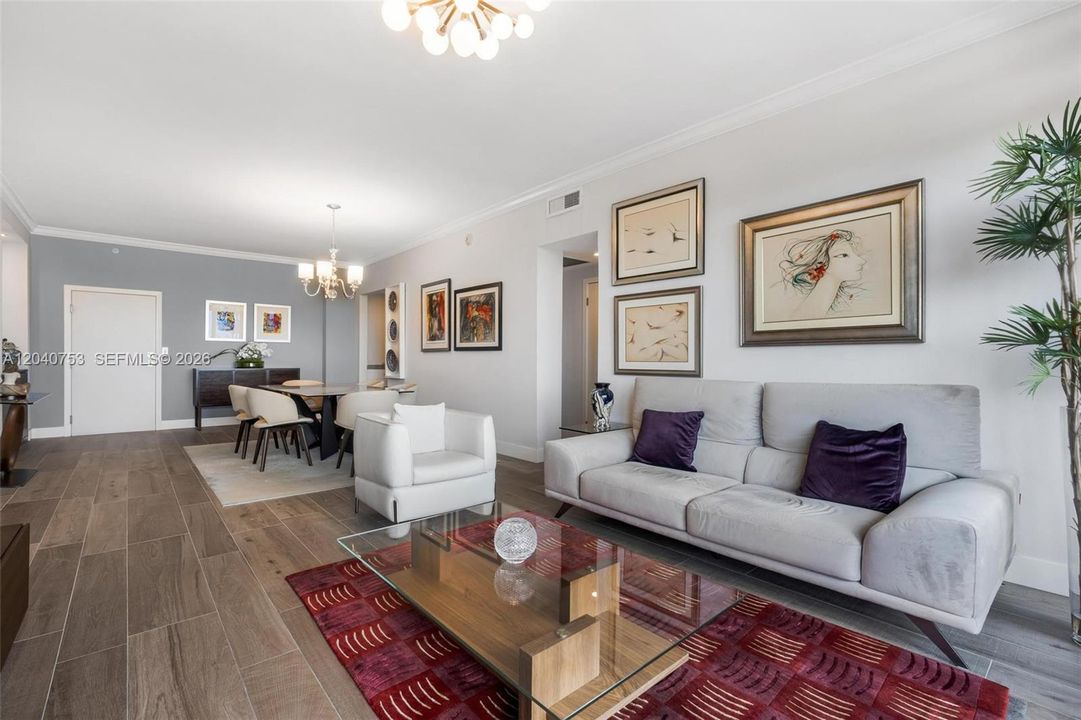 En Venta: $845,000 (2 camas, 2 baños, 1310 Pies cuadrados)