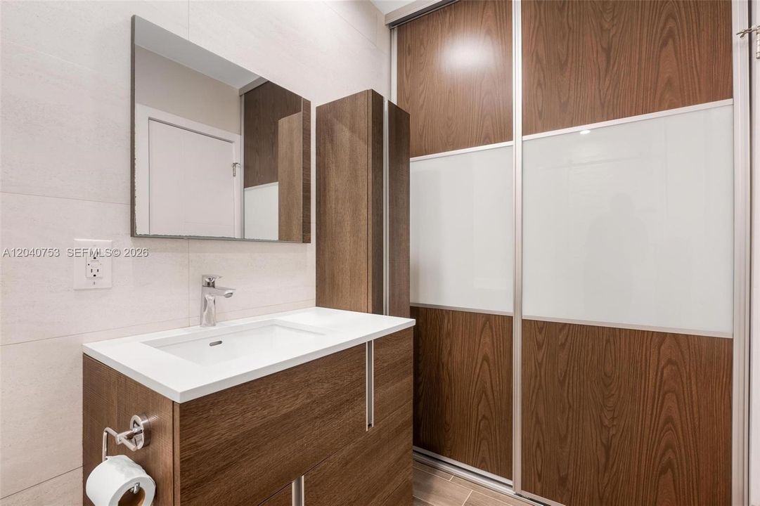 En Venta: $845,000 (2 camas, 2 baños, 1310 Pies cuadrados)