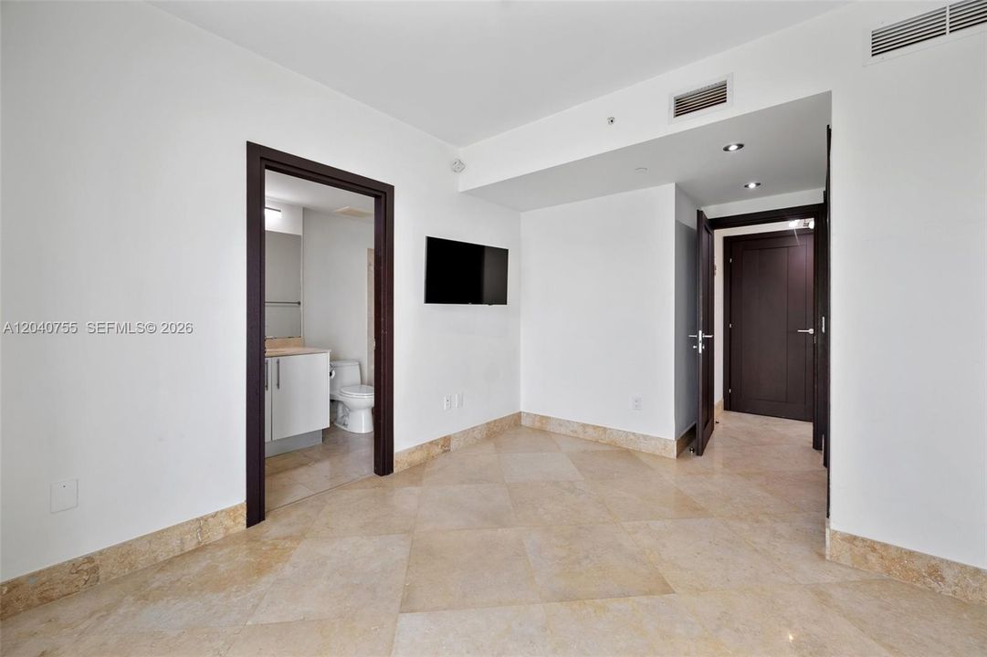 For Rent: $6,500 (3 beds, 2 baths, 2228 Square Feet)