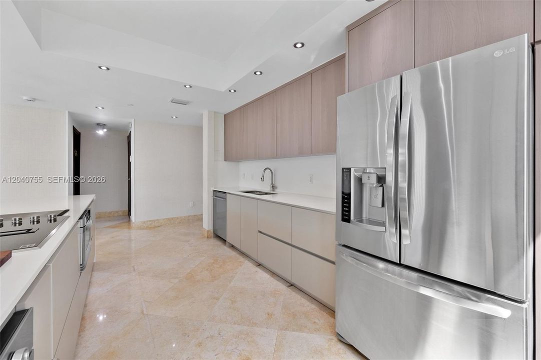 For Rent: $6,500 (3 beds, 2 baths, 2228 Square Feet)
