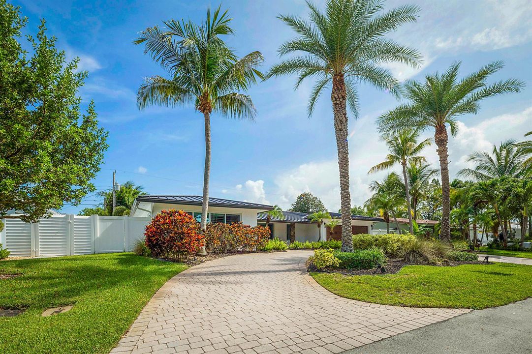 2620 NE 53rd St -43