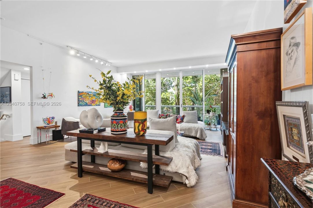 For Sale: $1,995,000 (3 beds, 3 baths, 3780 Square Feet)