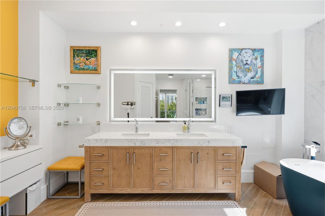 For Sale: $1,995,000 (3 beds, 3 baths, 3780 Square Feet)