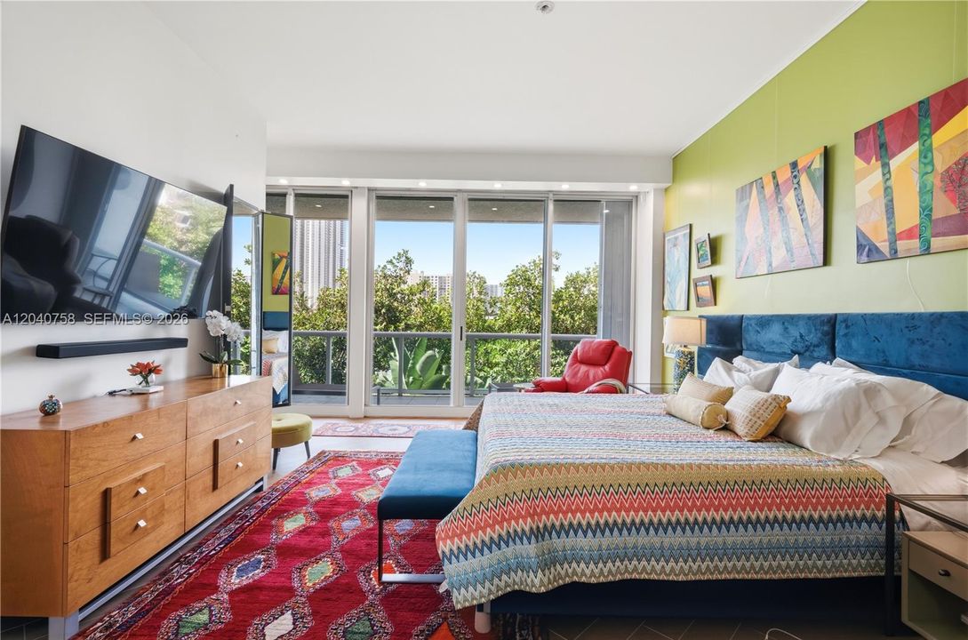 For Sale: $1,995,000 (3 beds, 3 baths, 3780 Square Feet)