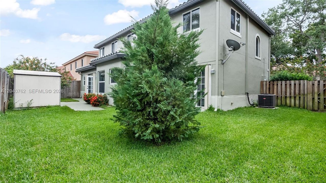 For Sale: $650,000 (3 beds, 2 baths, 2108 Square Feet)