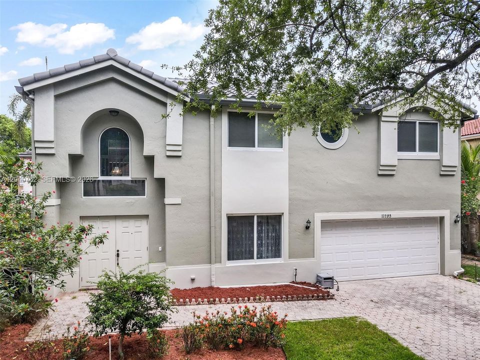 For Sale: $650,000 (3 beds, 2 baths, 2108 Square Feet)