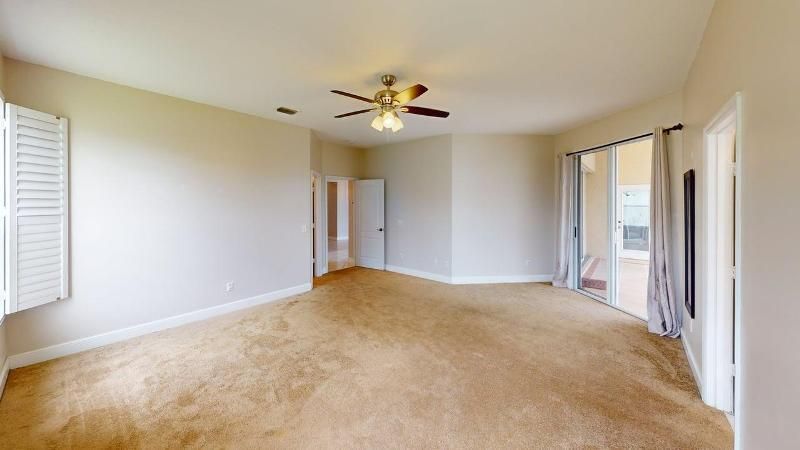 895-SW-Lake-Charles-Circle-Bedroom 8