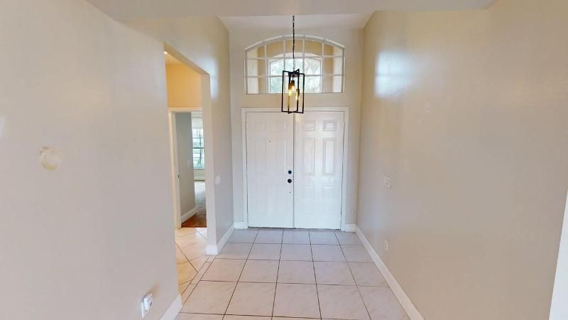 895-SW-Lake-Charles-Circle-06122026_1221