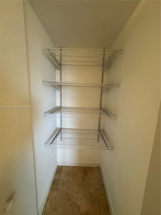 На продажу: $499,000 (2 спален, 2 ванн, 1296 Квадратных фут)