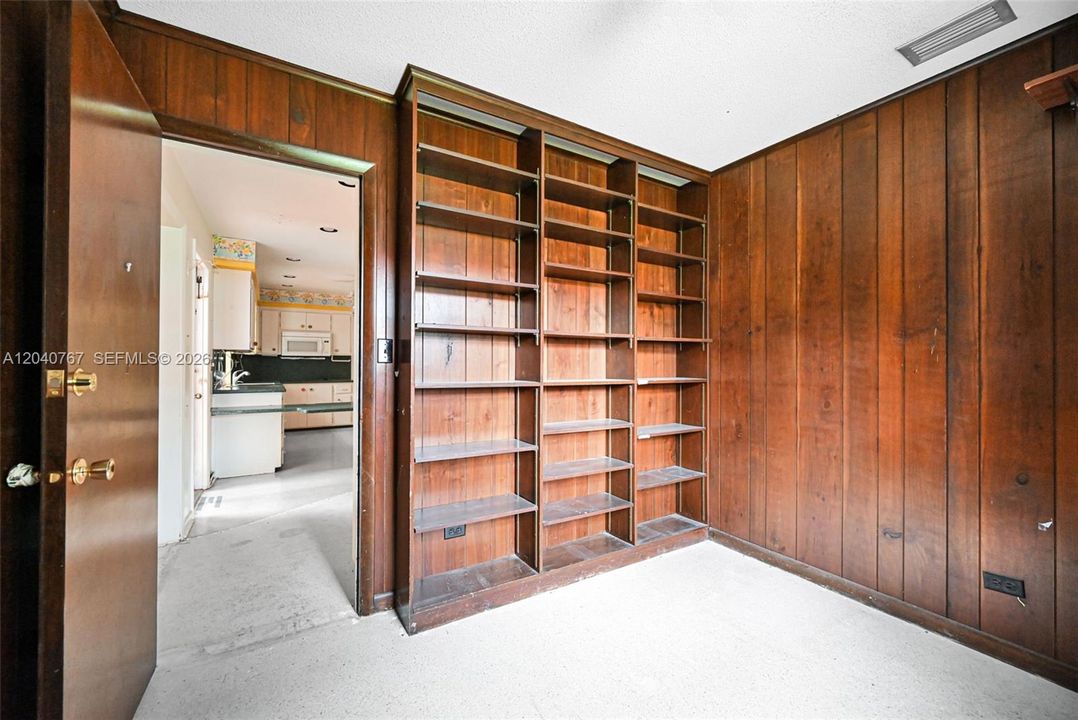 For Sale: $675,000 (4 beds, 3 baths, 2148 Square Feet)