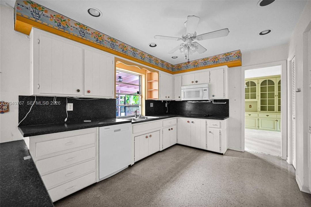 For Sale: $675,000 (4 beds, 3 baths, 2148 Square Feet)
