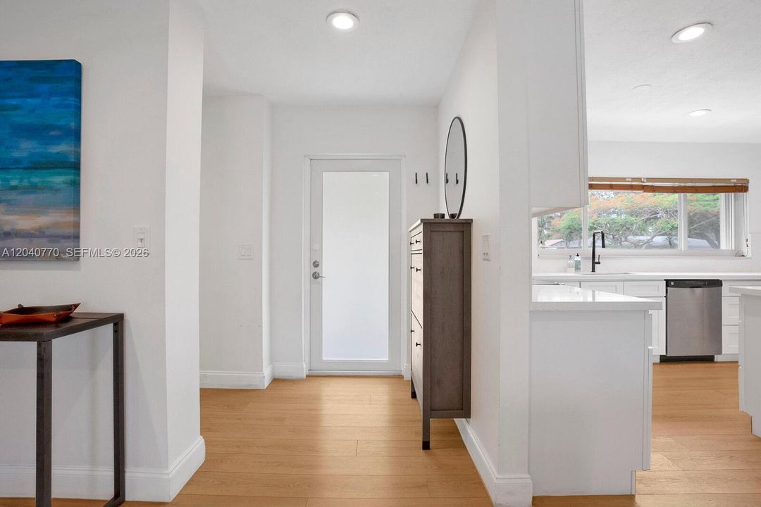 В аренду: $3,650 (2 спален, 2 ванн, 1492 Квадратных фут)