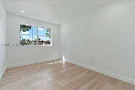 For Rent: $3,900 (4 beds, 3 baths, 1833 Square Feet)