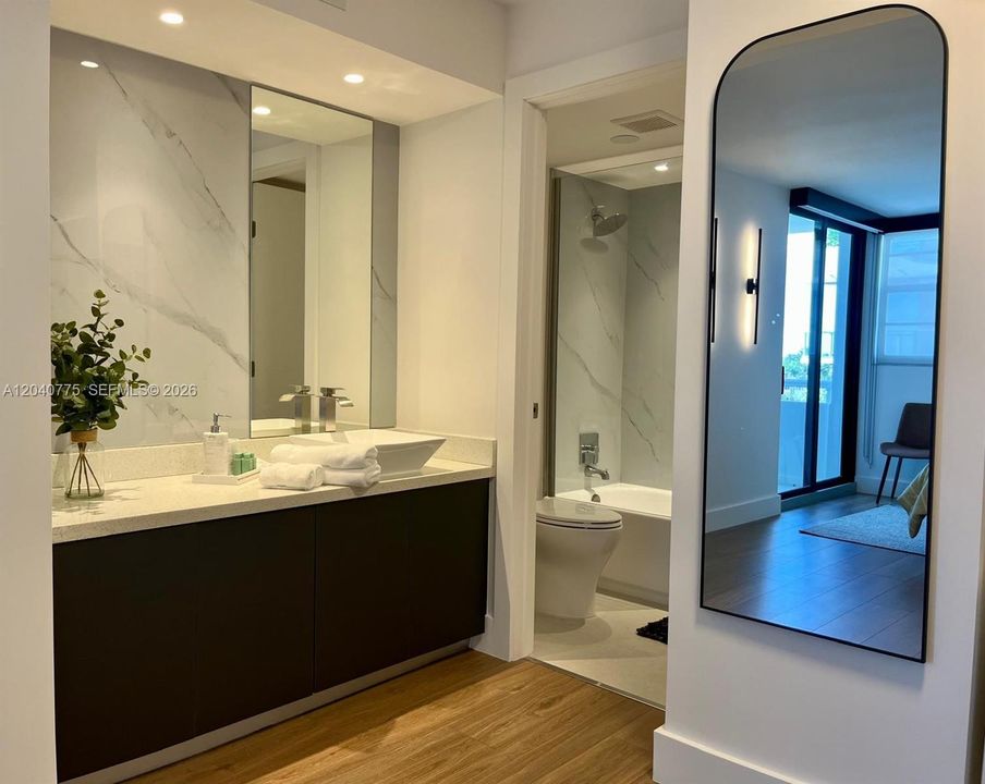 For Rent: $4,200 (2 beds, 2 baths, 1052 Square Feet)
