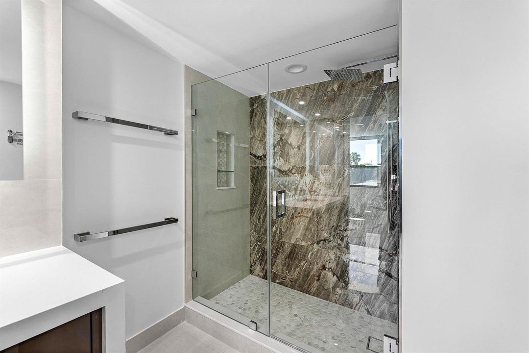 Rain & Handheld Shower Heads