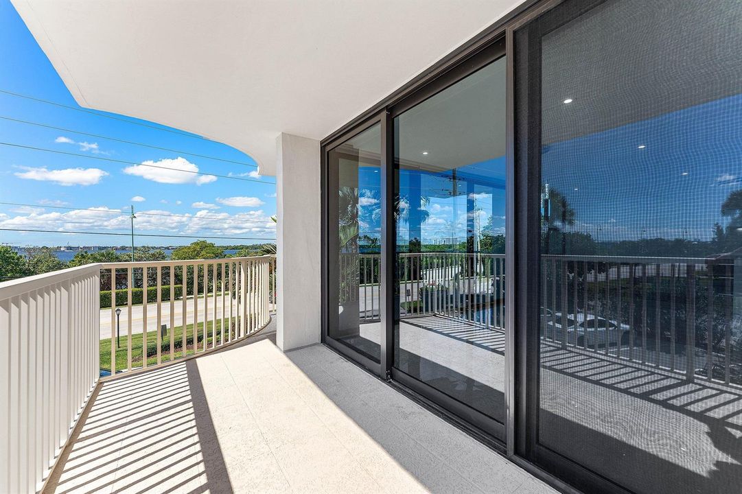 SW Corner Intracoastal Views