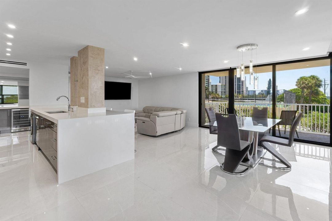 Dining & Family Room