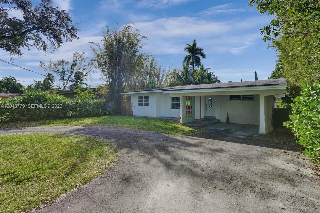 For Sale: $1,195,000 (0.25 acres)