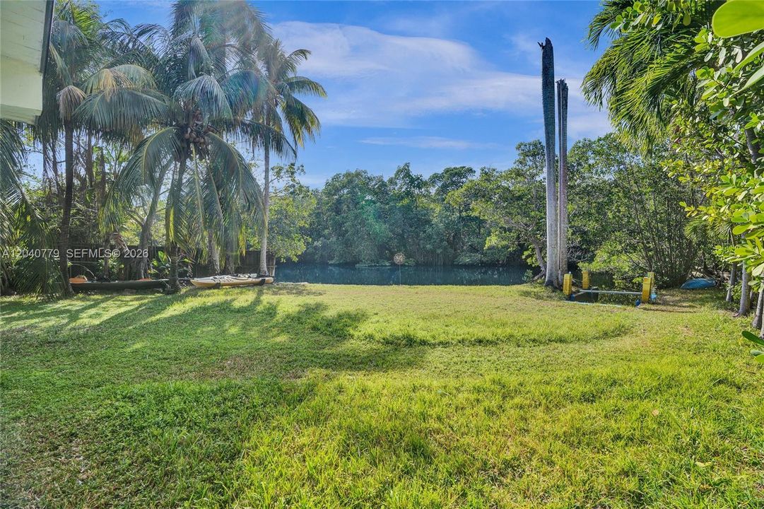 For Sale: $1,195,000 (0.25 acres)
