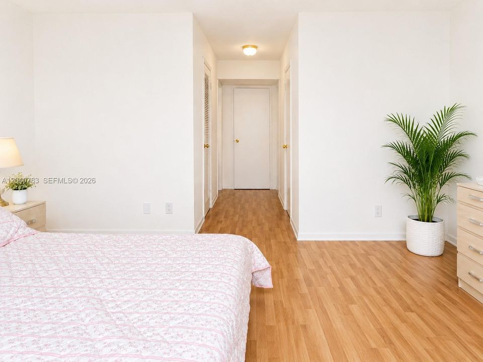 For Rent: $1,759 (1 beds, 1 baths, 847 Square Feet)