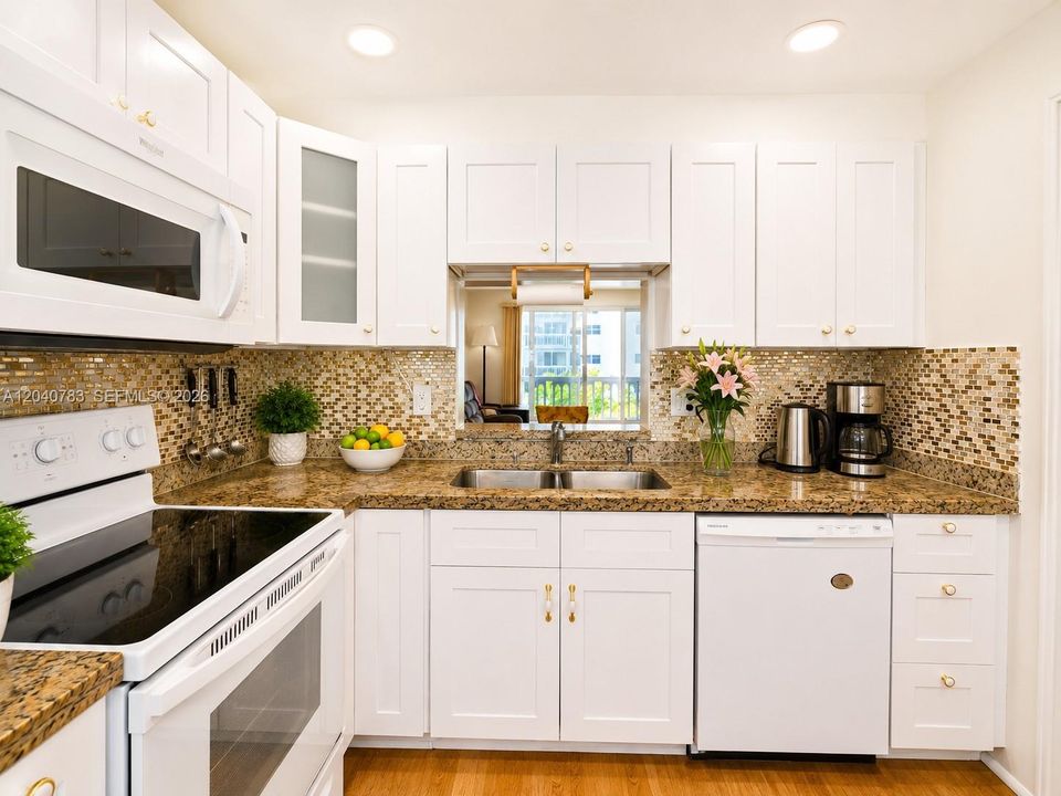 For Rent: $1,759 (1 beds, 1 baths, 847 Square Feet)