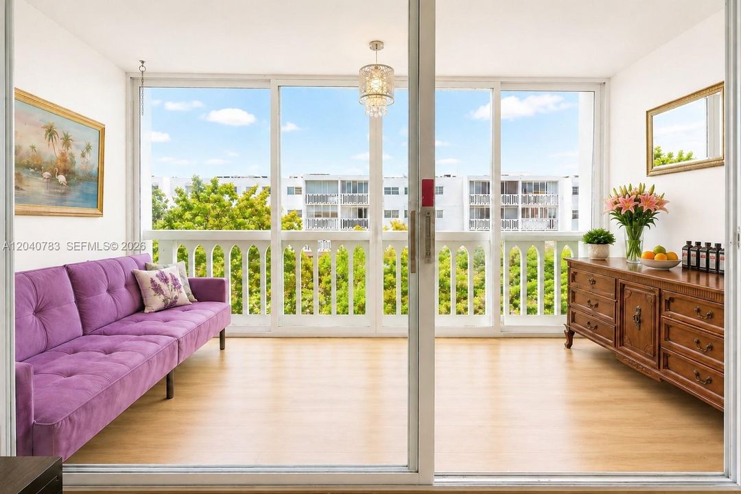 For Rent: $1,759 (1 beds, 1 baths, 847 Square Feet)