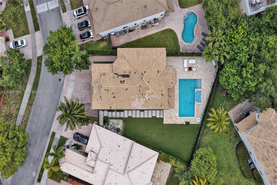 For Sale: $1,794,000 (6 beds, 5 baths, 3052 Square Feet)