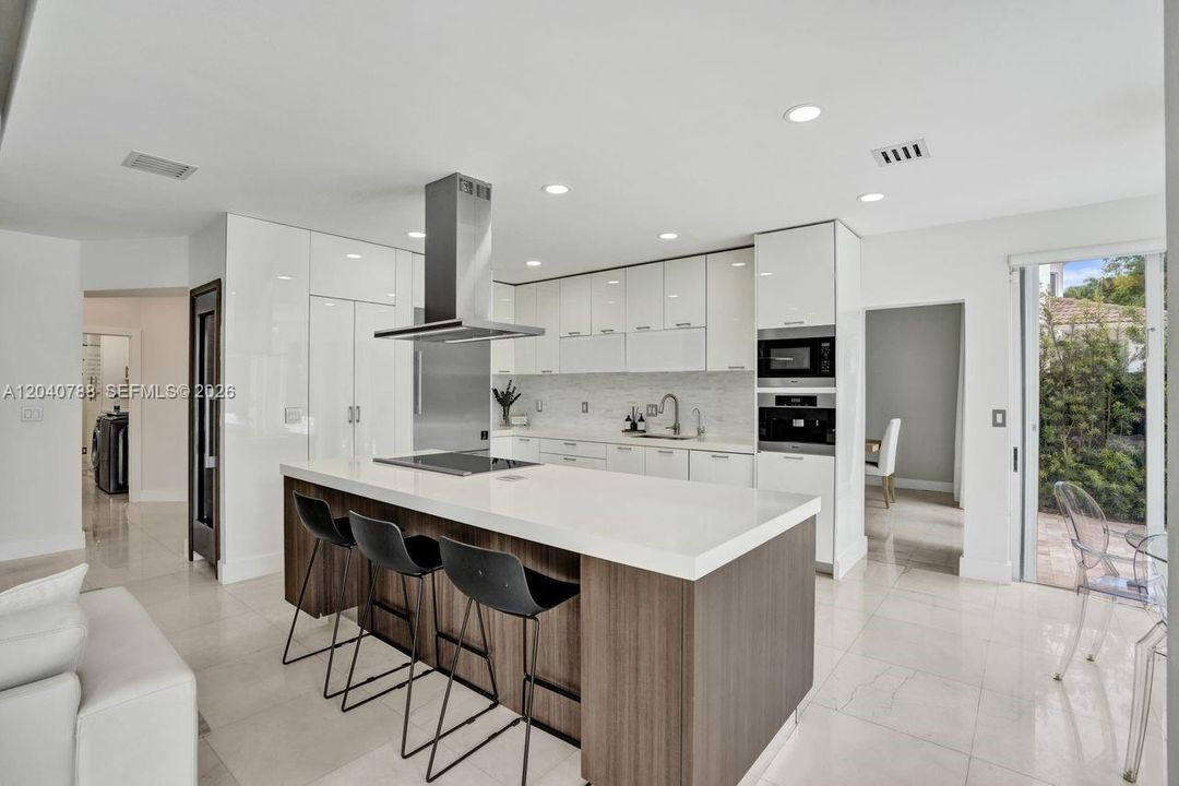 For Sale: $1,794,000 (6 beds, 5 baths, 3052 Square Feet)