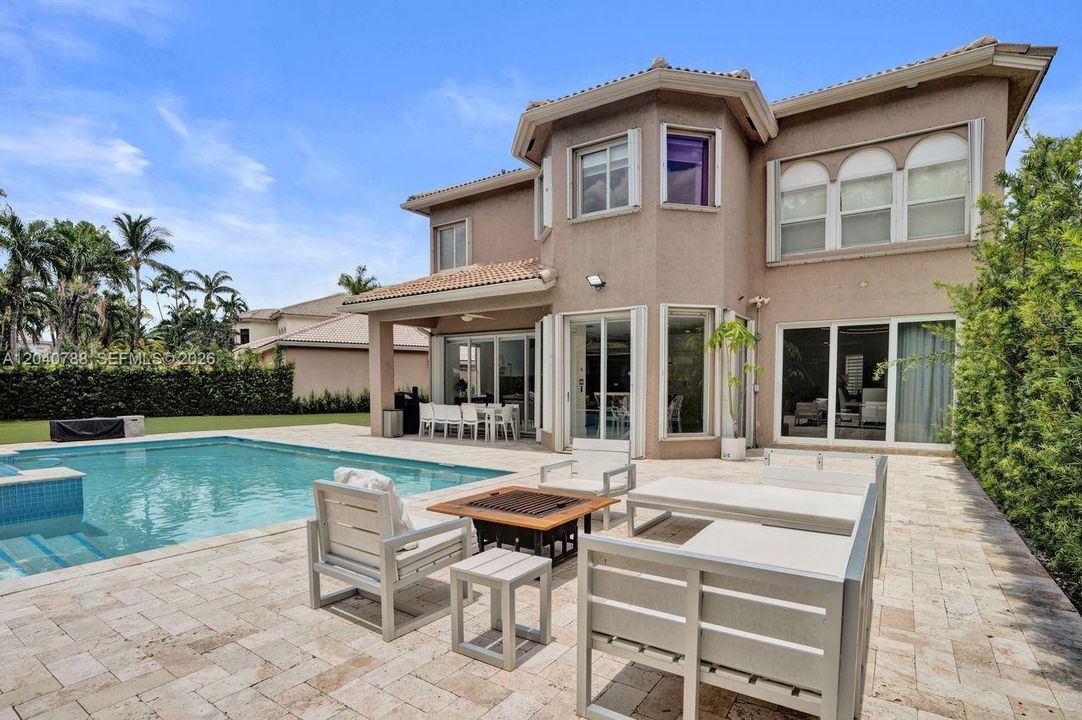 For Sale: $1,794,000 (6 beds, 5 baths, 3052 Square Feet)