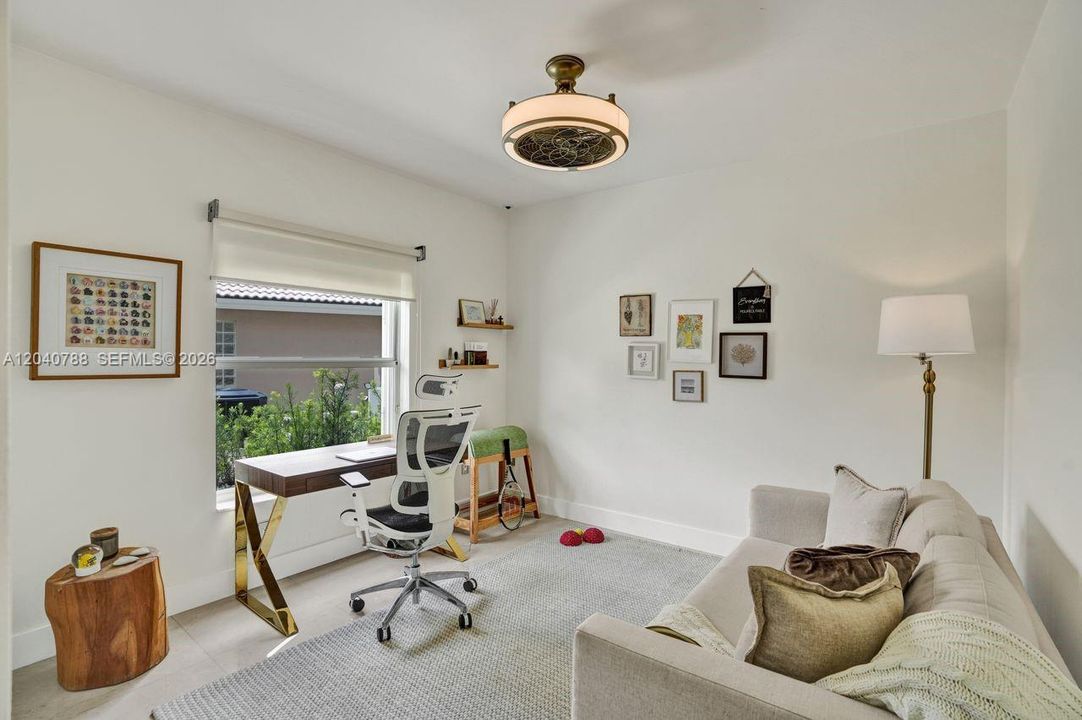 For Sale: $1,794,000 (6 beds, 5 baths, 3052 Square Feet)