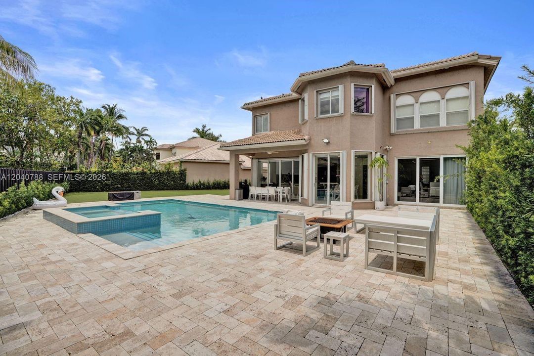 For Sale: $1,794,000 (6 beds, 5 baths, 3052 Square Feet)