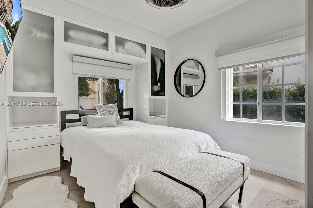 For Sale: $1,794,000 (6 beds, 5 baths, 3052 Square Feet)