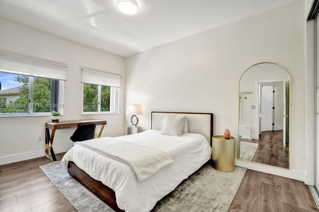 For Sale: $1,794,000 (6 beds, 5 baths, 3052 Square Feet)