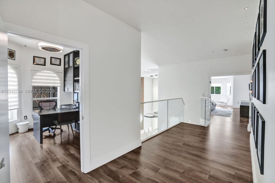 For Sale: $1,794,000 (6 beds, 5 baths, 3052 Square Feet)