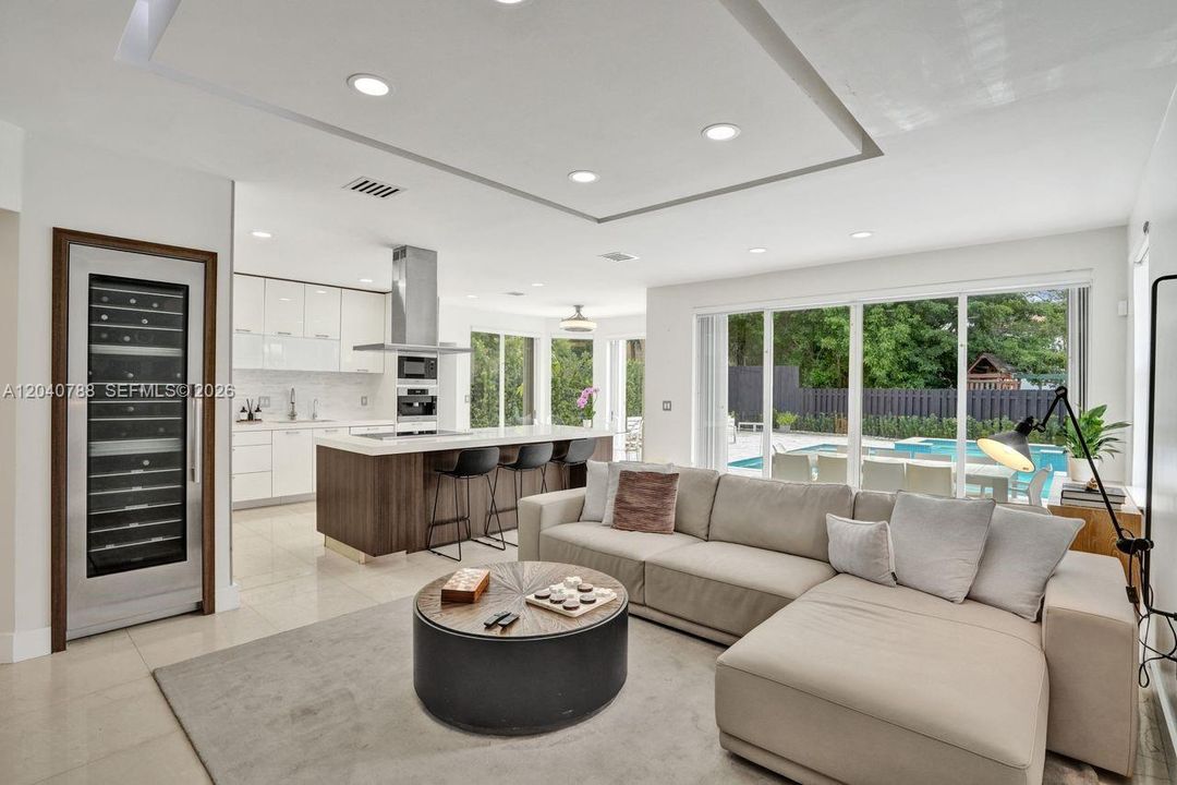 For Sale: $1,794,000 (6 beds, 5 baths, 3052 Square Feet)