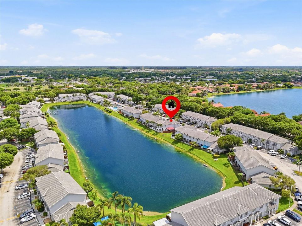 For Sale: $305,000 (2 beds, 1 baths, 950 Square Feet)