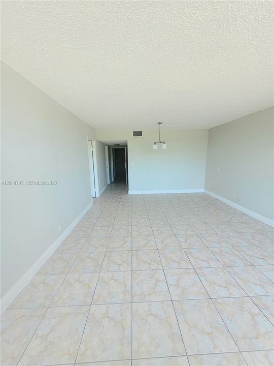 For Rent: $1,500 (1 beds, 1 baths, 790 Square Feet)