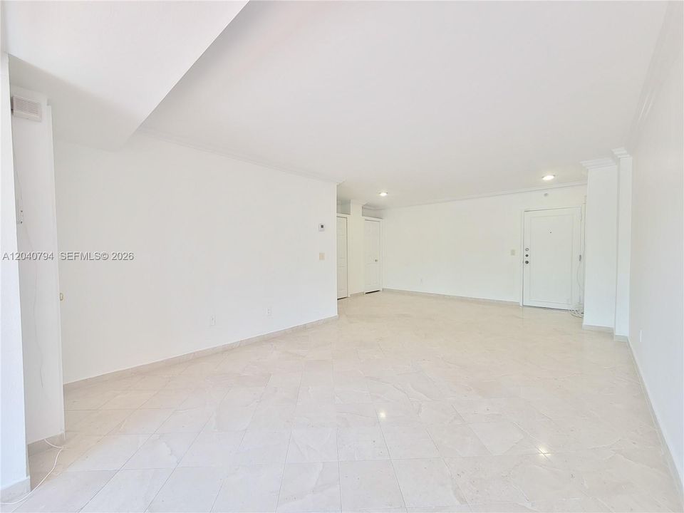 В аренду: $3,350 (1 спален, 1 ванн, 744 Квадратных фут)