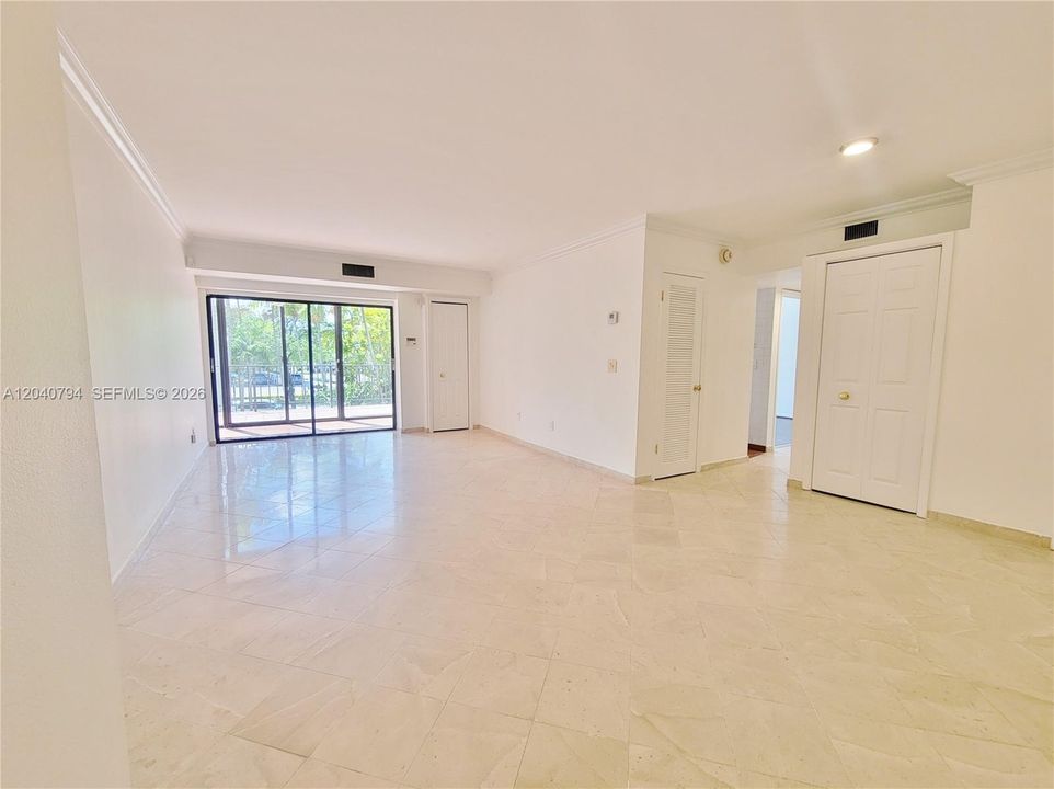 В аренду: $3,350 (1 спален, 1 ванн, 744 Квадратных фут)