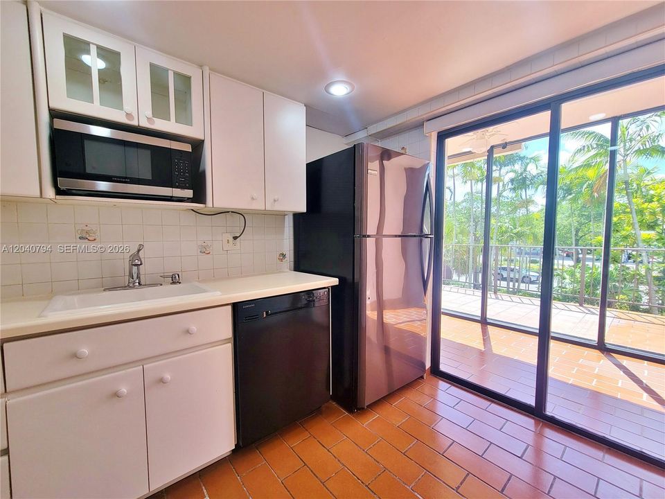 В аренду: $3,350 (1 спален, 1 ванн, 744 Квадратных фут)