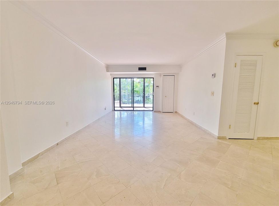 В аренду: $3,350 (1 спален, 1 ванн, 744 Квадратных фут)