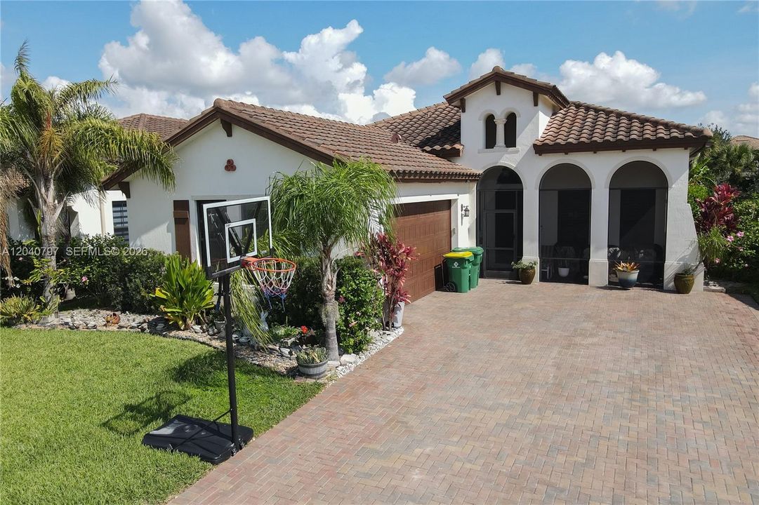 На продажу: $490,999 (4 спален, 3 ванн, 0 Квадратных фут)