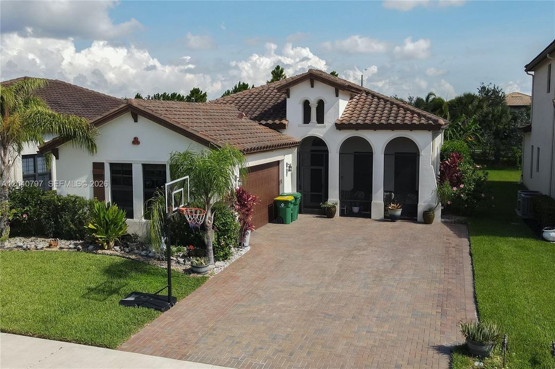 На продажу: $490,999 (4 спален, 3 ванн, 0 Квадратных фут)